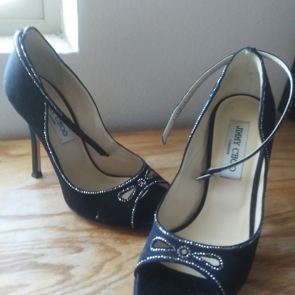 Shoes - Picture 1 of 3